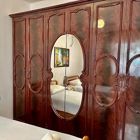 Ksanthi Apartment Himare